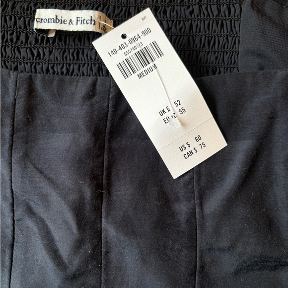 Abercrombie black corset style top with puff sleeve - Picture 3 of 4